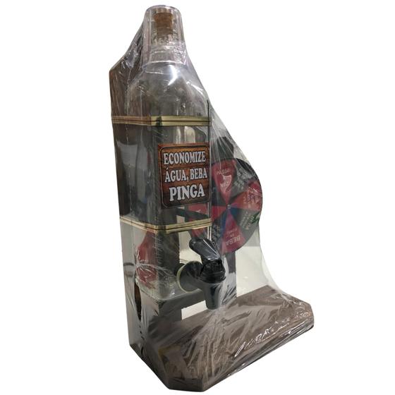 Imagem de Decoração Garrafa de cachaça, copo de shot e roleta com desafios