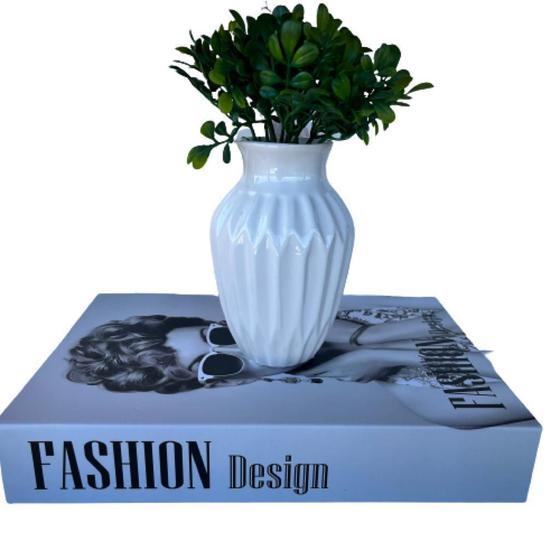 Imagem de Decoração sala quarto livro fake + vaso branco moderno