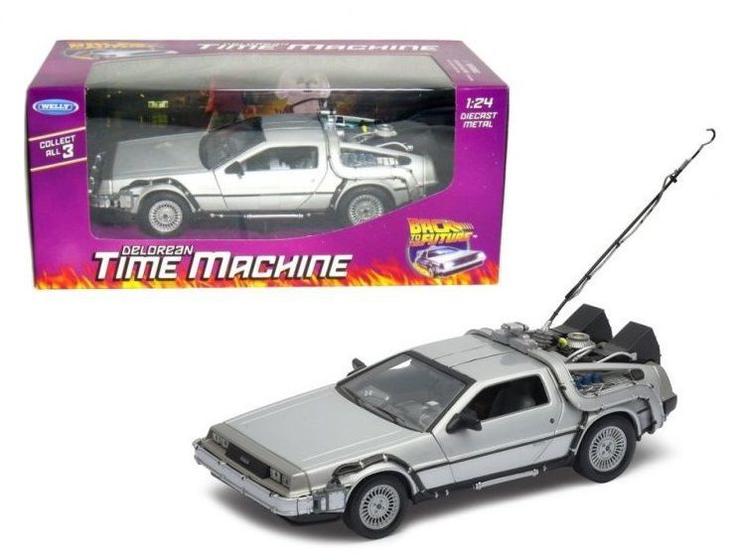 Imagem de Delorean - Time Machine - Back to the Future I - 1/24 - Welly