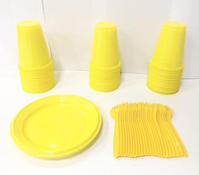 Imagem de Descartáveis para festa Garfos Pratos e copos Amarelo( ideal para até 50 pessoas)