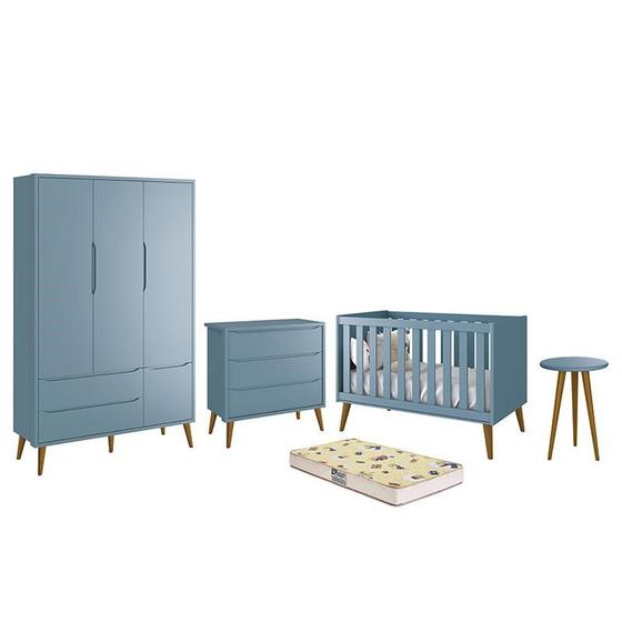 Imagem de Dormitório Infantil Theo Retrô 3 Portas, Cômoda, Berço, Mesa de Apoio Azul com Pés Amadeirado e Colchão D18 - Reller Móveis