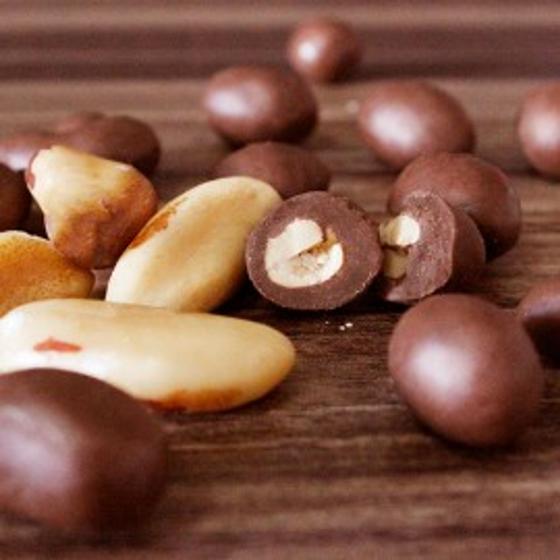 Imagem de Drageado de Castanha do Pará Pacote com 200 grs