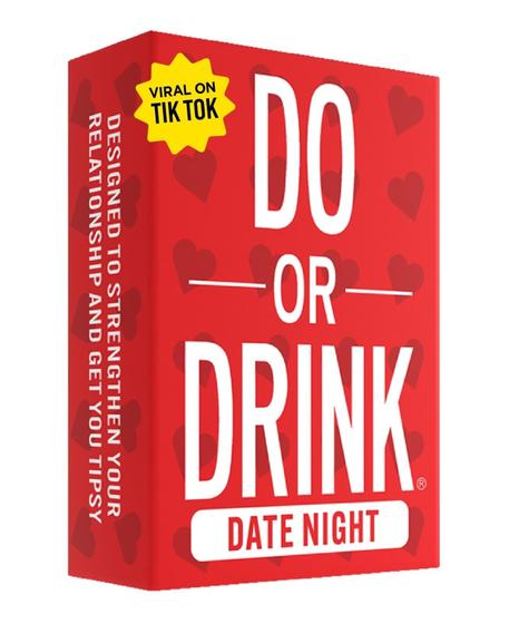 Imagem de Drinking Game Do or Drink Date Night para casais com 250 cartas