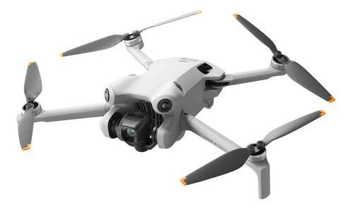 Imagem de Drone DJI Mini 4 Pro Fly More Combo DJI RC 2  Com tela