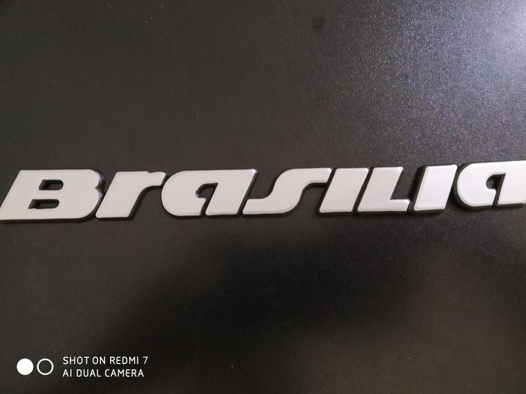 Imagem de Emblema brasilia  material acrílico  com dupla face fácil aplicação