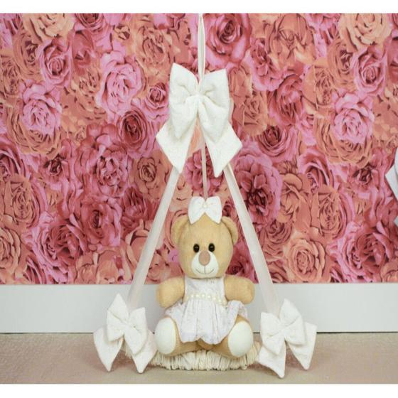 Imagem de Enfeite de porta urso tedde vestido de renda