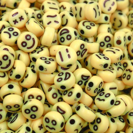 Imagem de Entremeio redondo emoji expressões 4x7mm em plástico com 500g