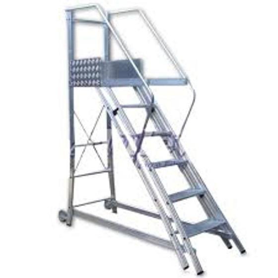 Escada de Aluminio Trepadeira 5 Degraus Corrimao 2 Lados TR 152/TR 151 Menor preço em Escada de Aluminio Trepadeira 5 Degraus Corrimao 2 Lados TR 152/TR 151