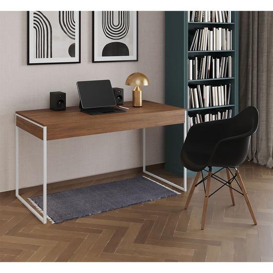 Imagem de Escrivaninha Home Office Estilo Industrial Malta Amêndoa 137x53cm Ferro Branco com 1 Poltrona Preta 