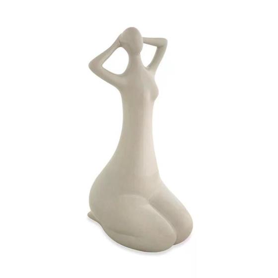 Imagem de Escultura  mulher em porcelana  off white mart