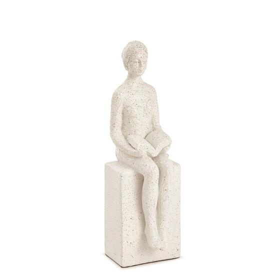 Imagem de Escultura mulher sentada lendo em resina off white mart