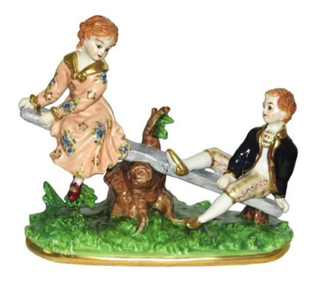 Imagem de Escultura Porcelana Nobre Biscuit Crianças na Gangorra Luxo