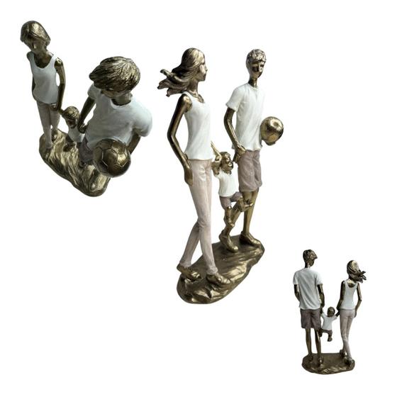 Imagem de Escultura Resina Alta Resistencia  Familia Passeio filho Futebol