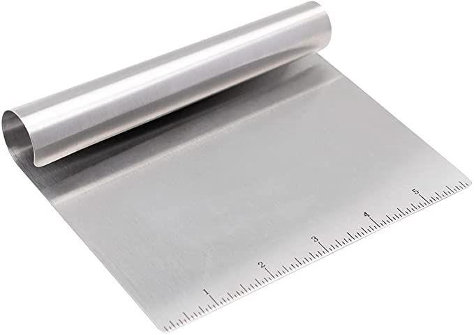 Imagem de Espátula de Corte Para Confeitar, Cortar Massas e Legumes, Raspar, Inox Com Régua Medidora de 19x10Cm