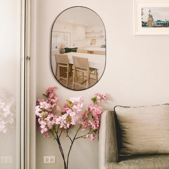 Espelho Orgânico Moderno Sala Quarto Banheiro Lavabo 64x44cm em Couro 3cm - Mod. Pílula - Rei Dos Vidros Imagem de Espelho Orgânico Moderno Sala Quarto Banheiro Lavabo 64x44cm em Couro 3cm - Mod. Pílula