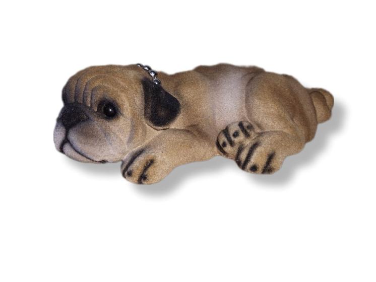 Imagem de Estatua Cachorro Pug Deitado Gesso Decoração Coleira Strass