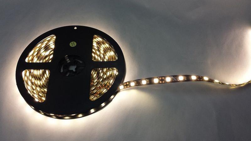 Imagem de Fita Led 5050 Rolo 5m 300 Leds Branco Quente