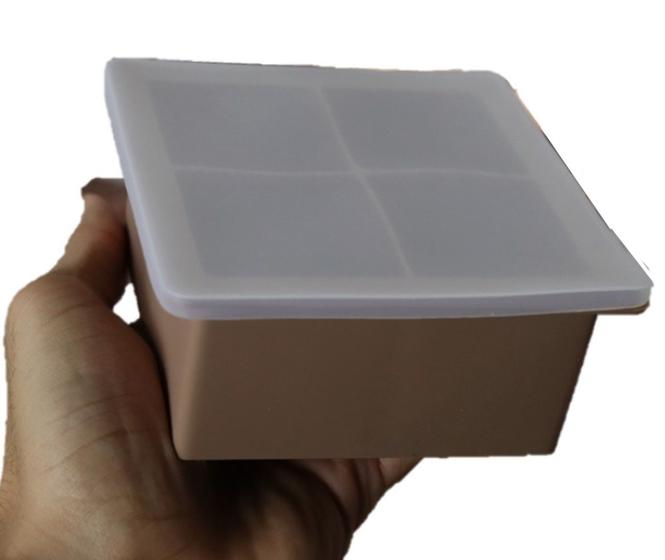 Imagem de Forma de silicone gelo com tampa papinha quadrada 4 cubos grandes marrom sem bpa forminhas marrom uni su191324