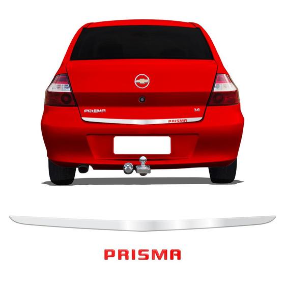 Imagem de Friso Traseiro Cromado Prisma 2007/2012 + Emblema Vermelho