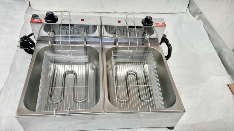 Imagem de Fritadeira elétrica industrial 2 cubas 10 litros em inox