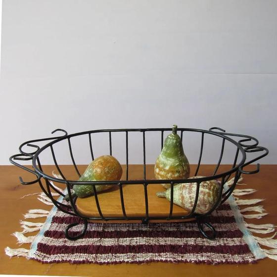 Fruteira de Mesa Oval em Ferro e Madeira