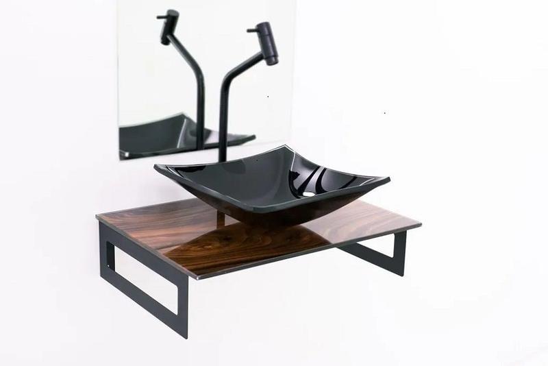 Imagem de Gabinete de vidro 50cm madeira nogueira + torneira metal preta