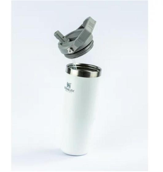 Garrafa Térmica Stanley Flip Straw 887ml Menor preço em Garrafa Térmica Stanley Flip Straw 887ml