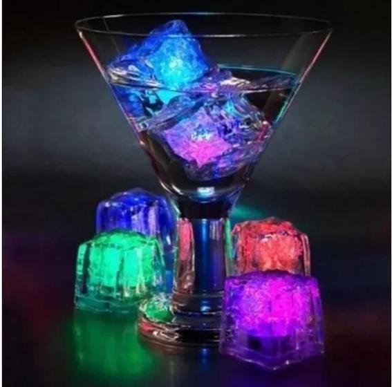 Imagem de Gelo Led Pisca Colorido  Decorar Drinks  - Kit C/ 06 Cubos