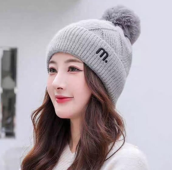 Imagem de Gorro Touca de Inverno Grossa Feminino Forrada Lã Quentinha Trico Simbolo Letra M