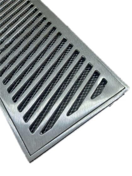 Imagem de Grelha Ralo Linear Reforçado 20x30 modelo Diagonal com Tela Anti Insetos - Aluminio - Ficone Reis
