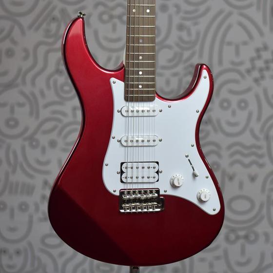 Imagem de Guitarra Yamaha Pacifica 012 Vermelha
