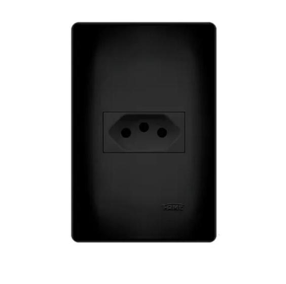 Imagem de HABITAT BLACK Conjunto Tomada 2p+t com Placa 10A - FAME (4053)