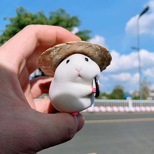 Imagem de Hamster bonito com chapéu de palha ornamento de carro, decoração de carro acessórios de painel interior automotivo