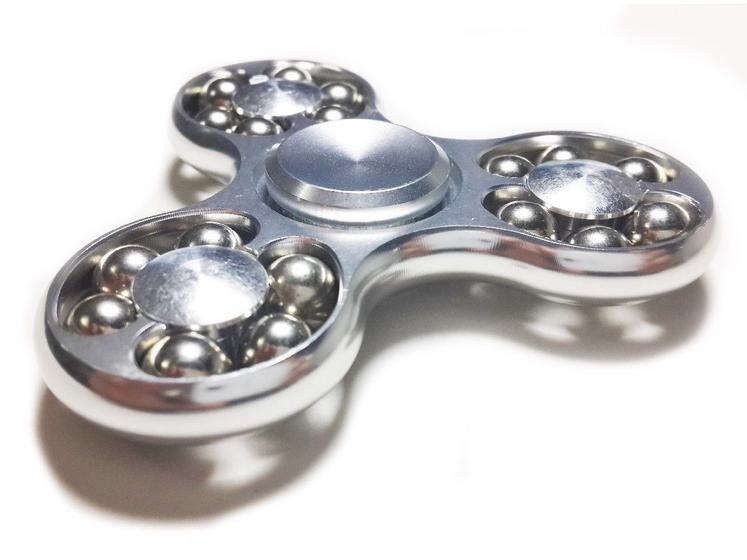 Imagem de Hand Spinner Fidget de Metal Cromado Rolamento Metal Relax Giro Prata (bsl-gira-12)