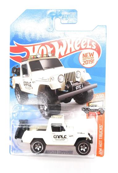 Imagem de Hot Wheels 2019 HW Hot Trucks '67 Jeepster Commando - 84/250 - Branco