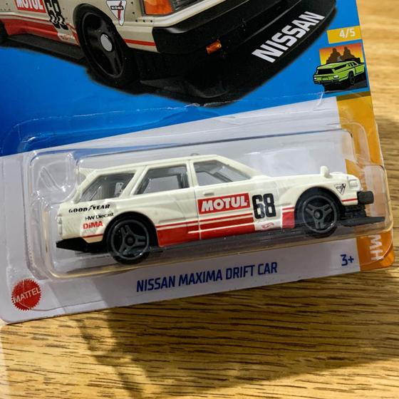 Hot Wheels - Nissan Maxima Drift Car - HCT17 Menor preço em Hot Wheels - Nissan Maxima Drift Car - HCT17