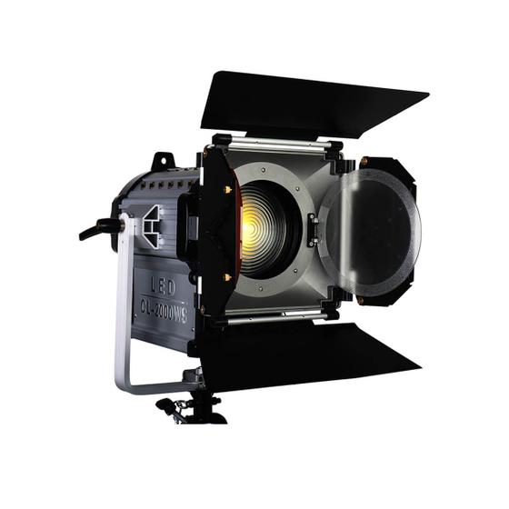 Iluminador Fresnel de Led NiceFoto CL-2000WS de 5500k (Bivolt) Menor preço em Iluminador Fresnel de Led NiceFoto CL-2000WS de 5500k (Bivolt)