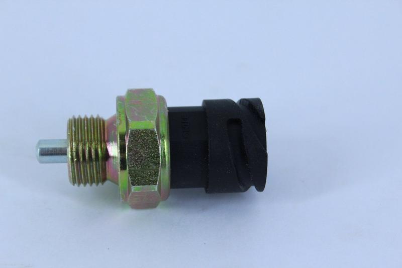 Imagem de Interruptor luz de ré 3-rho44101 PADRAO