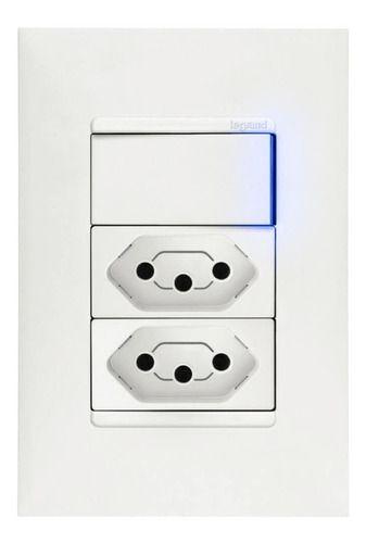 Imagem de Interruptor Pial Legrand Led Com Tomada Dupla 10a + Espelho