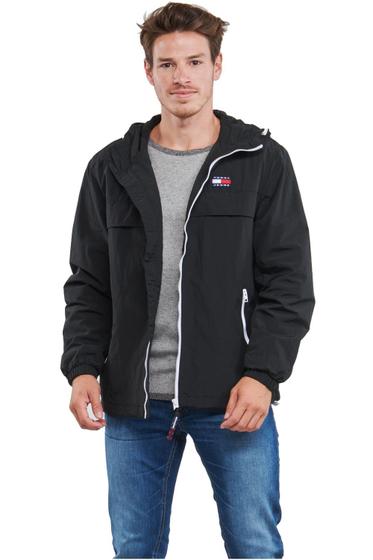 Jaqueta Tommy Jeans Corta Vento Com Capuz Preto Menor preço em Jaqueta Tommy Jeans Corta Vento Com Capuz Preto