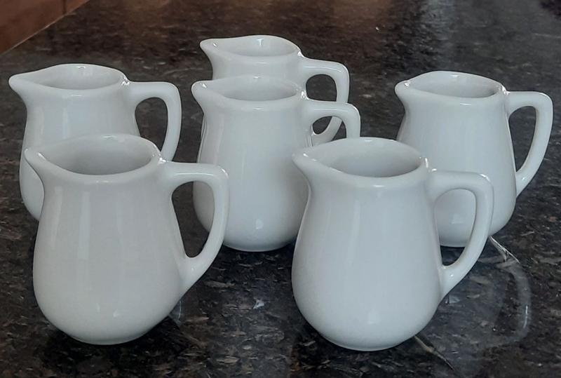 Jarra 50ml kit 6 peças p/ molhos e caldas - Porcelana Branca Menor preço em Jarra 50ml kit 6 peças p/ molhos e caldas - Porcelana Branca