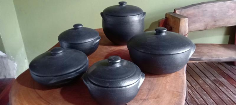 Jogo com 5 Panelas de Barro Capixaba !! Menor preço em Jogo com 5 Panelas de Barro Capixaba !!