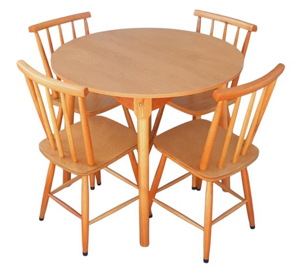 Jogo de Jantar Colonial Brisa Mesa 90 cm + 04 Cadeiras Mel Rustico - Madeira Menor preço em Jogo de Jantar Colonial Brisa Mesa 90 cm + 04 Cadeiras Mel Rustico - Madeira