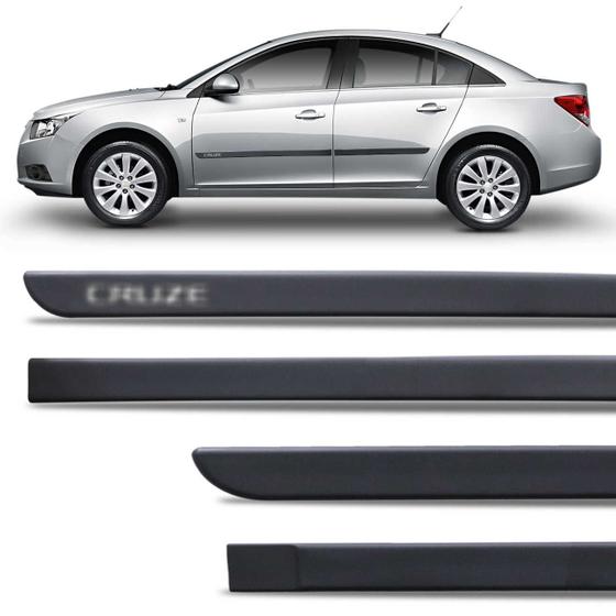 Jogo Friso Lateral Borrachão Cruze 2012 a 2021 Preto Fosco Grafia Personalizada Menor preço em Jogo Friso Lateral Borrachão Cruze 2012 a 2021 Preto Fosco Grafia Personalizada