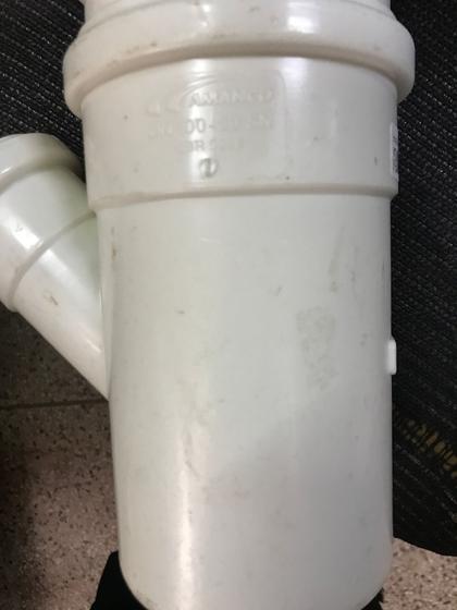 Junção de pvc da Amanco de 100x 50mm - Tubo para Esgoto - Magazine Luiza