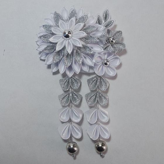 Imagem de Kanzashi - Ornamento Para Cabelo - Arranjo Mini Dália.