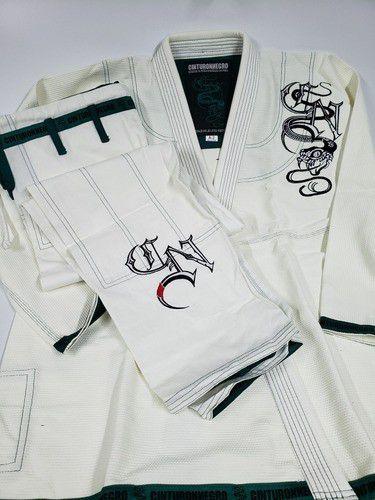 Kimono Jiu-jitsu Competição Cinturon Negro Leve E Resistente é boa?