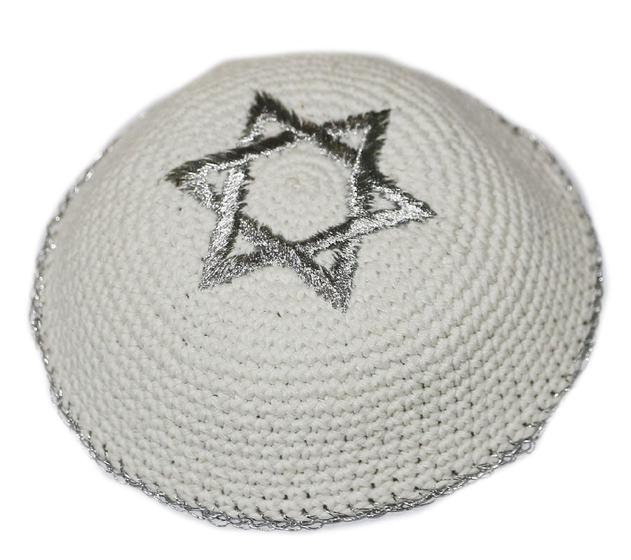 Imagem de Kipa Judaico Crochê Estrela De Davi -  De Israel - branco prata