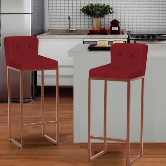 Imagem de Kit 02 Banqueta Alta Com Encosto Lucca Industrial Cozinha Balcão Ferro Bronze Botão Suede Vermelho - Ahazzo Móveis