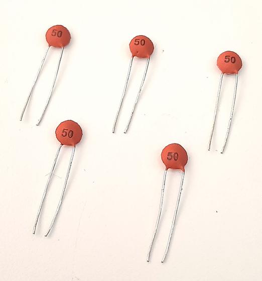 Imagem de Kit 05 Capacitor Cerâmico 50pf / 50v